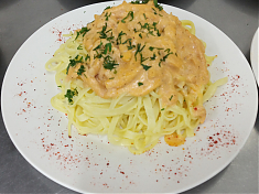 Болоньезо куриное в сливочном соусе