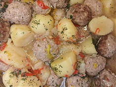 Фрикадельки говяжьи с картошкой