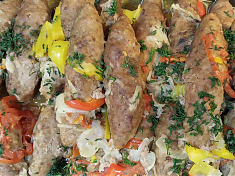 Люля-кебаб из говядины с овощами
